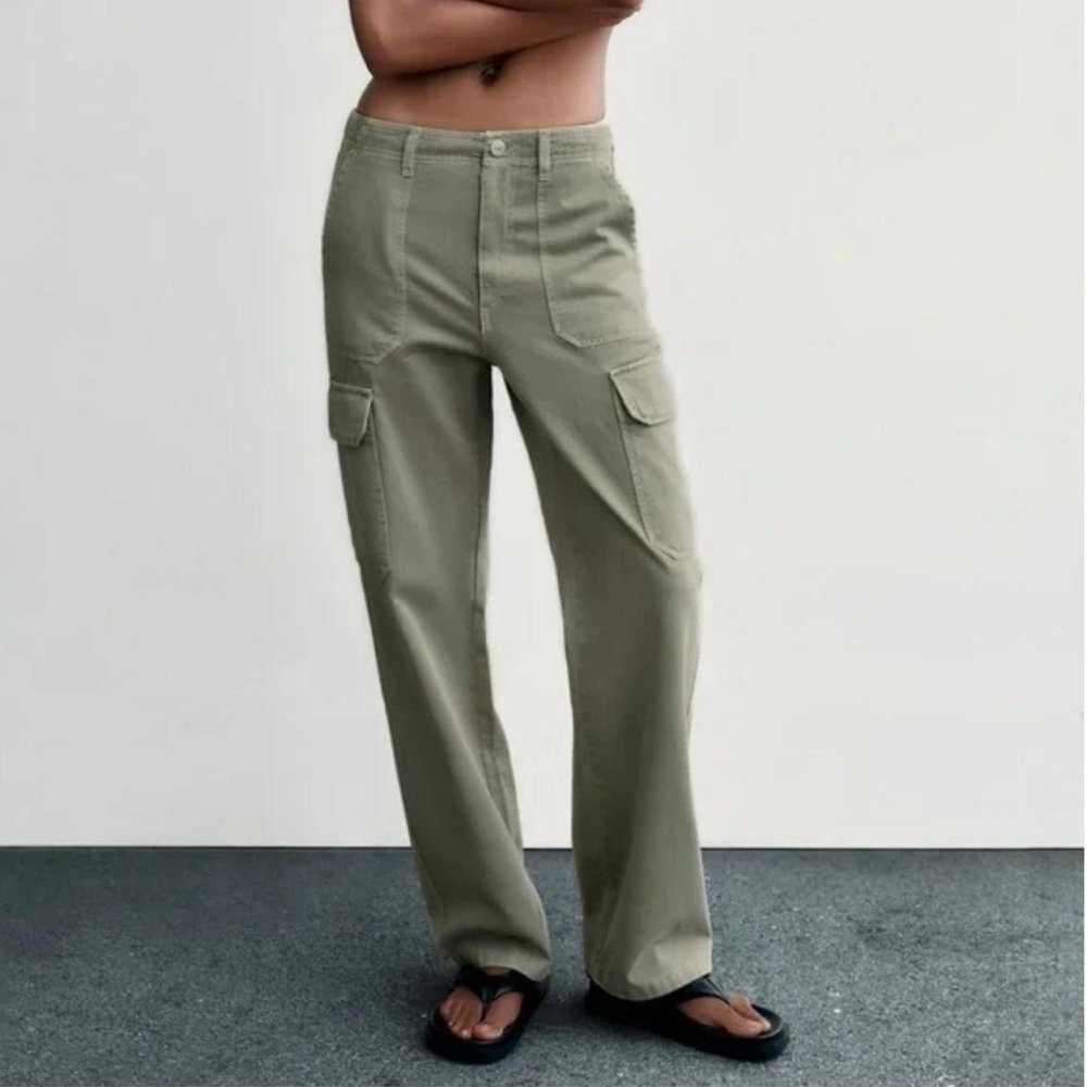 Zara straight fit cargo pants (khaki)